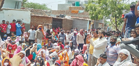 As bulldozers reach Khori village, protesting  locals detained on the way to PMs residence