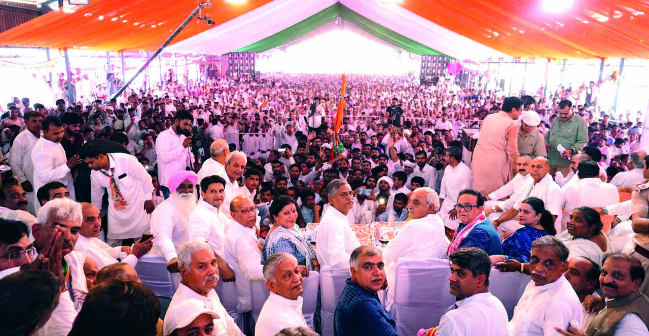 Hooda promises Rs 6K pension to all senior citizens