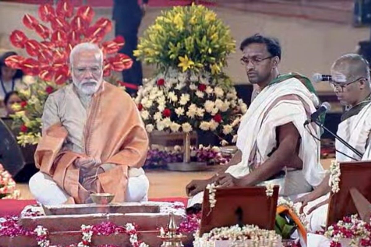 Delhi Pm Modi Performs Pooja At Pragati Maidan S Redeveloped Itpo