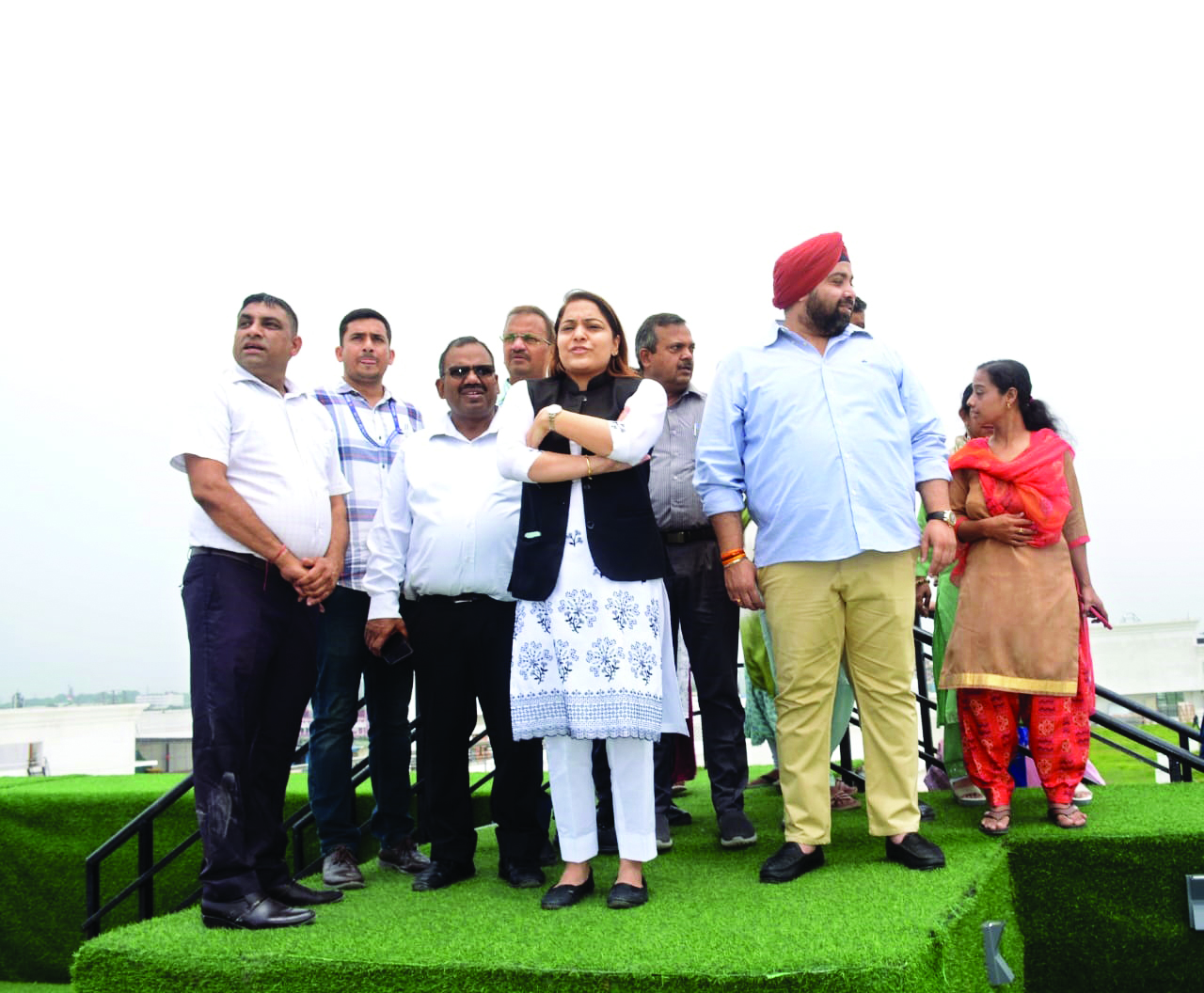 Mayor Oberoi inspects Gandhi Maidan multi-level parking lot