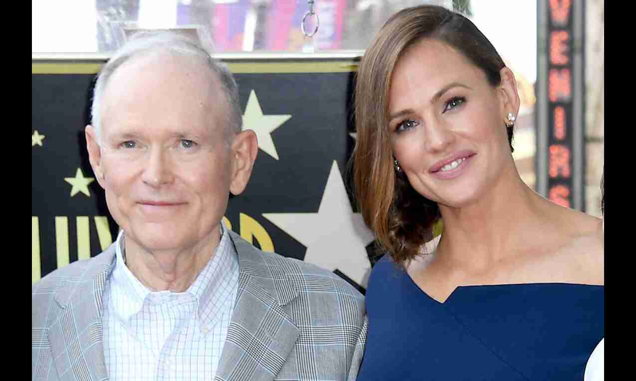 Jennifer Garner's father William John Garner dies at 85