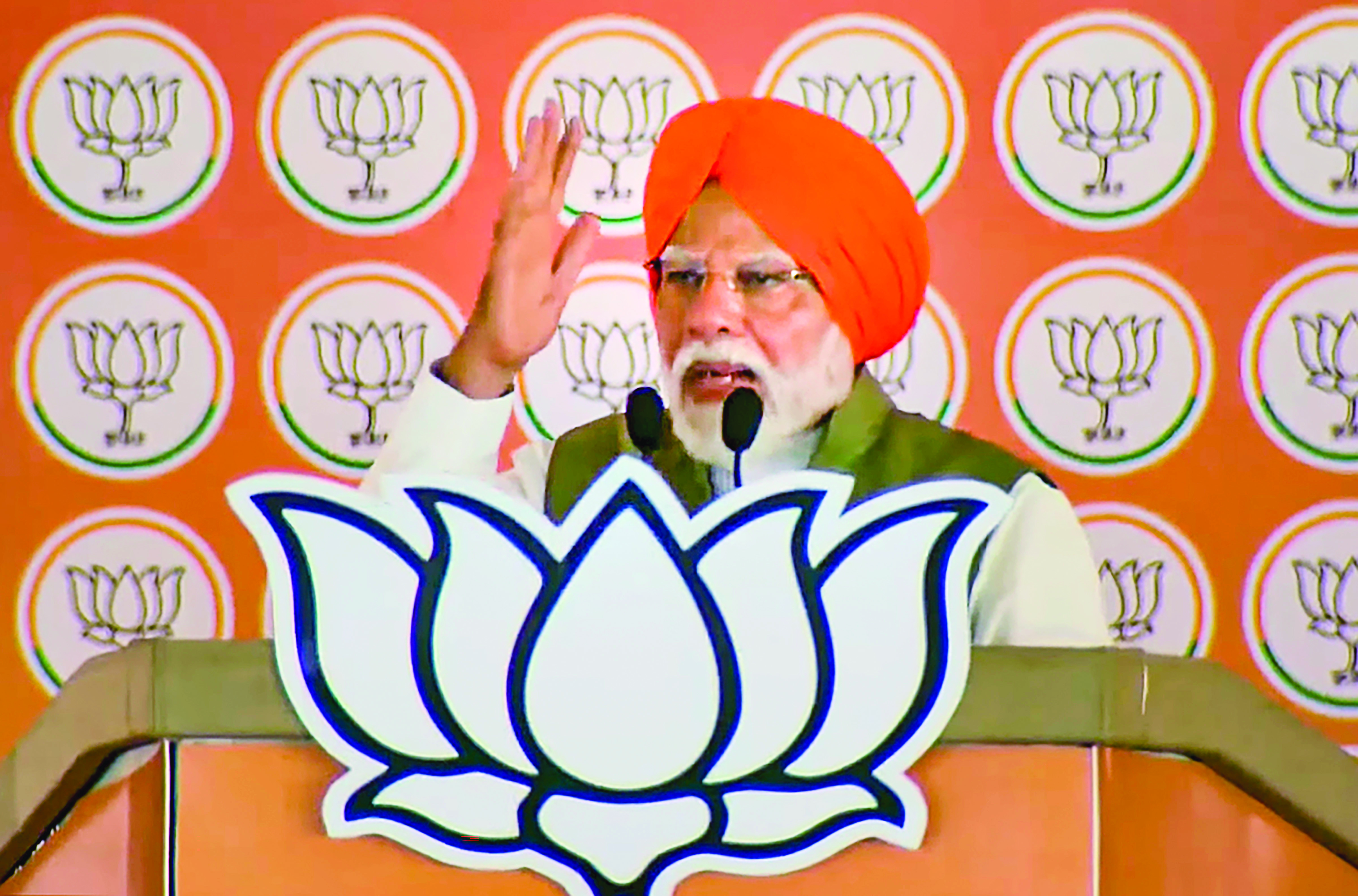 Modi pledges UCC at Mandi rally, says Congress backing shariat