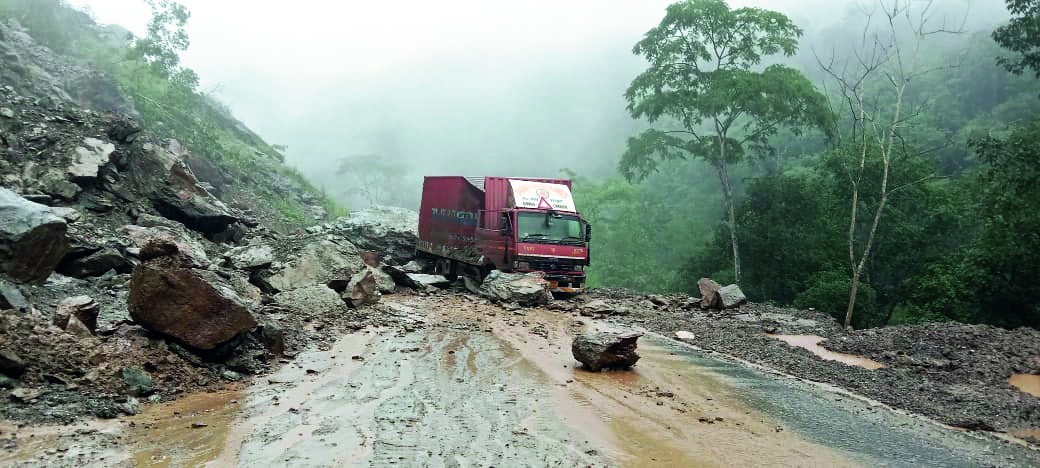 Heavy rainfall warning in North Bengal; 1,225 tourists evacuated in North Sikkim