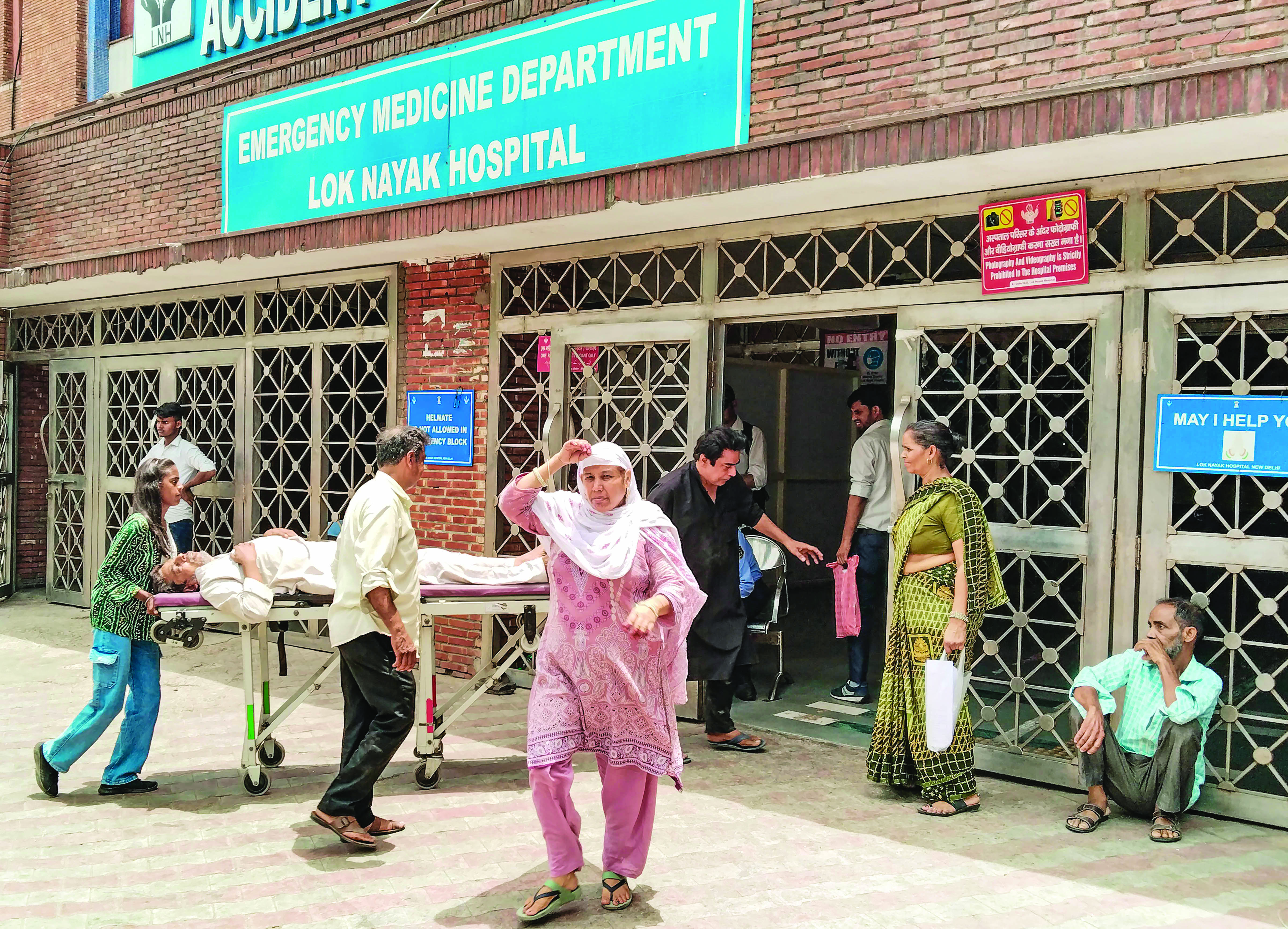 Delhi hosps overwhelmed as heatwave spurs surge in heatstroke cases, deaths