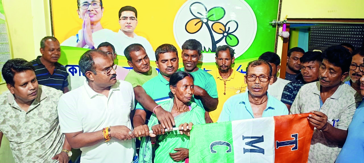 Post LS poll results: BJP Panchayat members flock to Trinamool