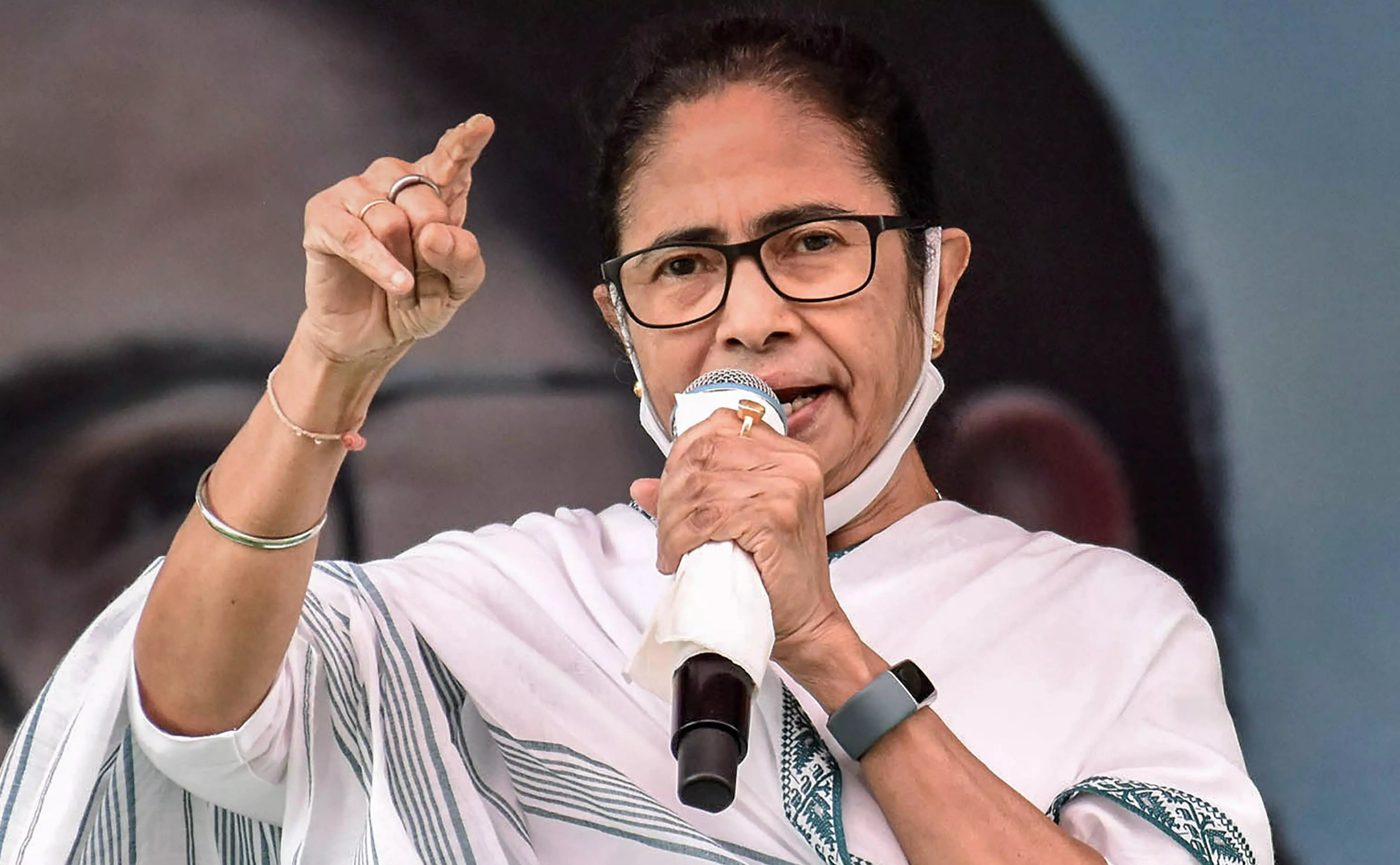 Mamata calls for peace and avoid provocation in Bengal amid Bangladesh crisis