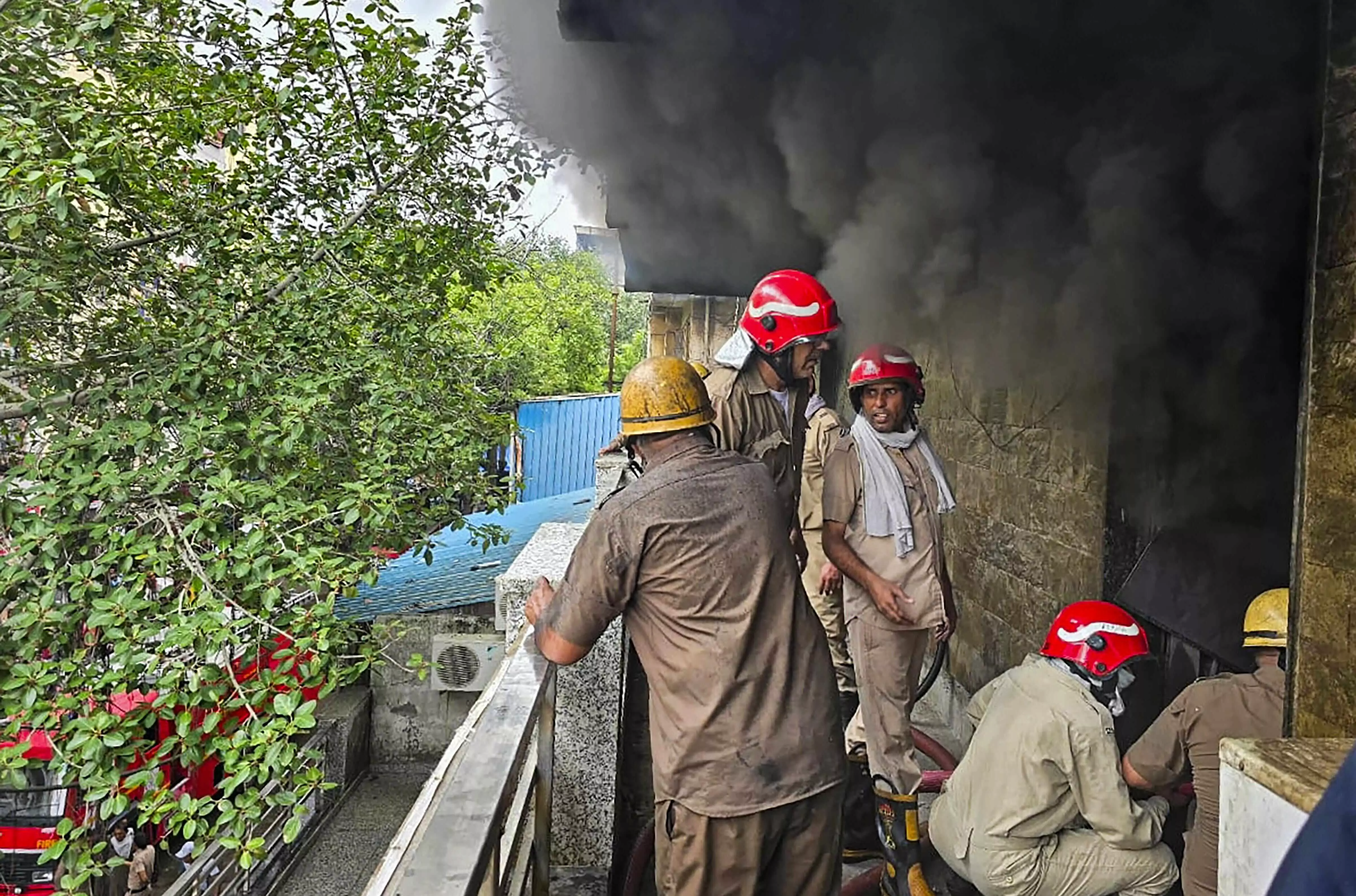 Fire breaks out at jeans factory in outer Delhi