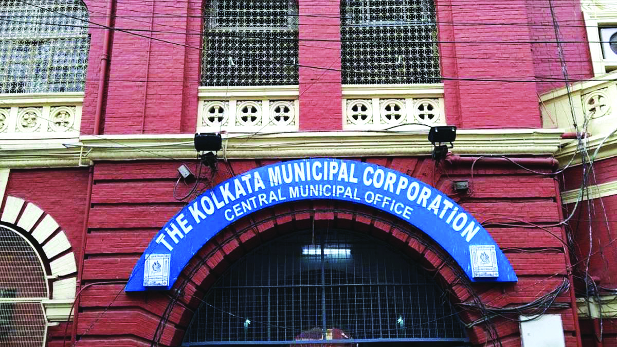 KMC to show-cause officials if complaints remain pending