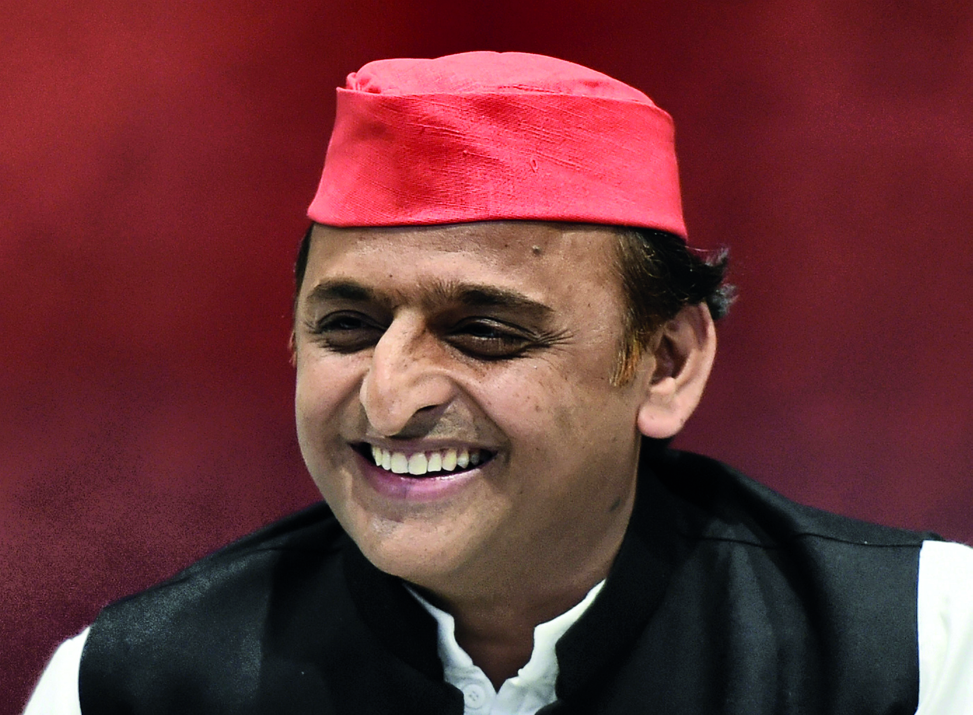 Akhilesh Yadav counters Yogi’s red cap jibe, links color to positivity