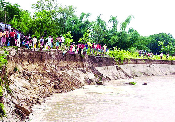 At least 125 places across 8 districts witness breaching of embankments