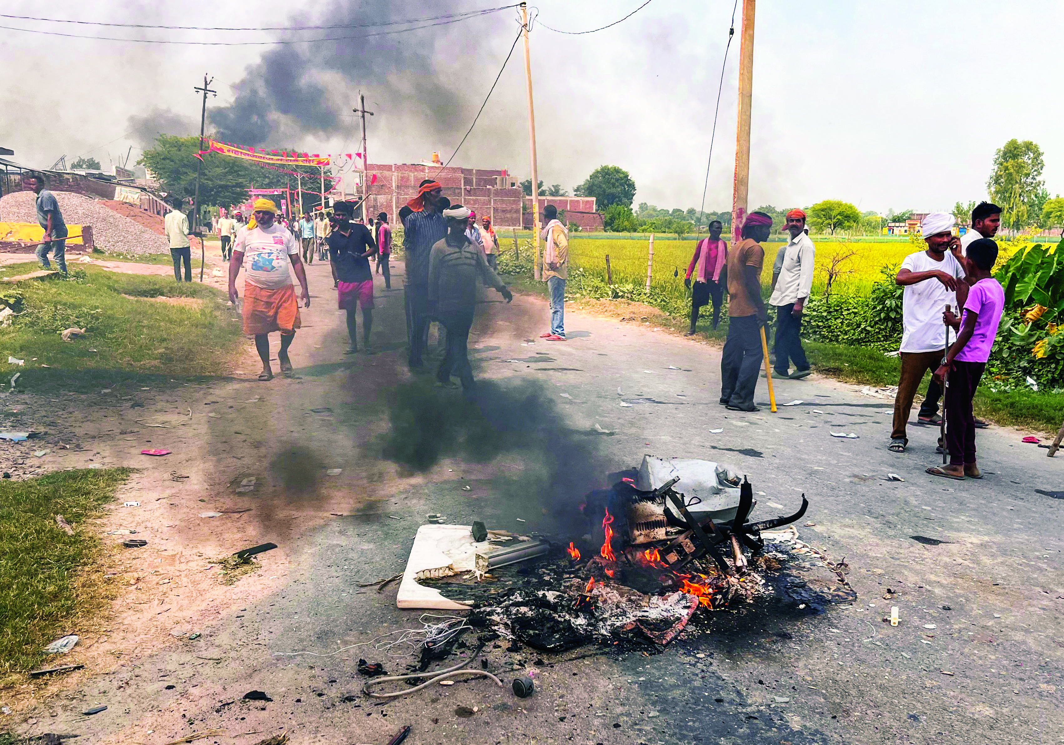 Bahraich tense day after man dies during idol   immersion; net suspended amid arson, protest