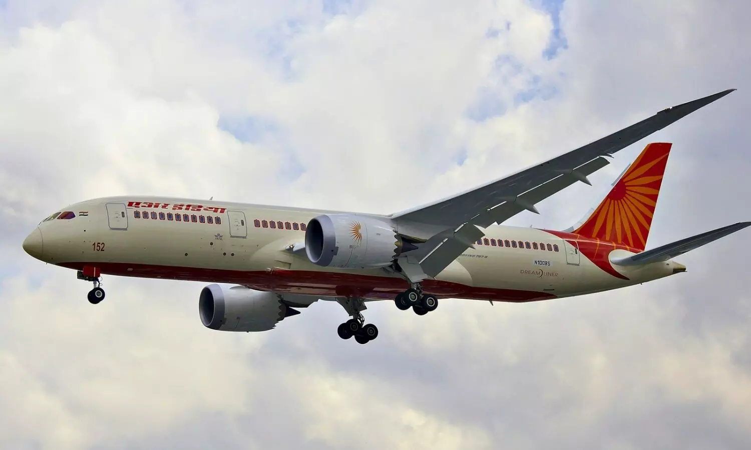 Air Indias Delhi-Chicago flight diverted to Canada following bomb threat