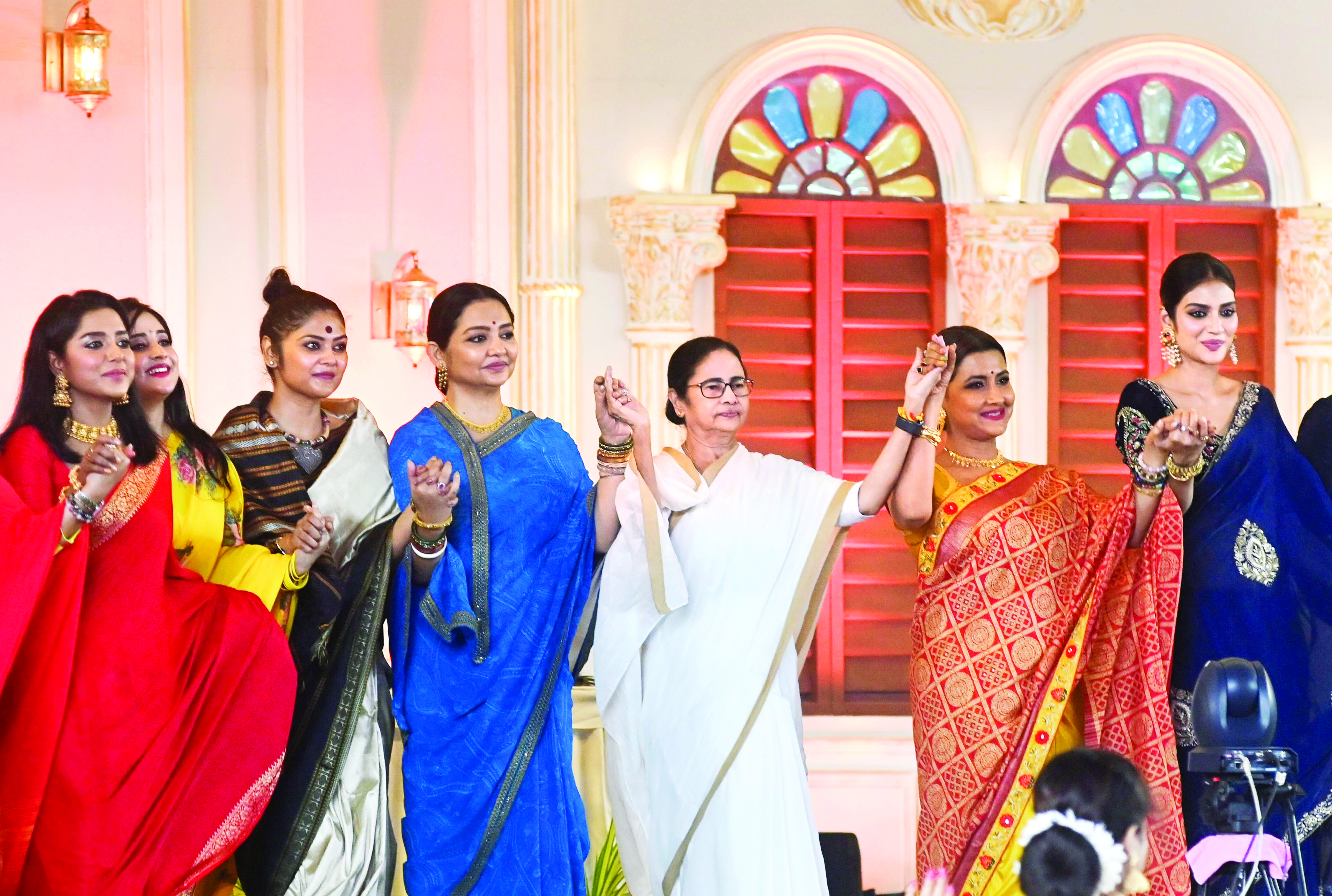 Puja Carnival mesmerises viewers with dazzling celebration of culture, tradition & artistic grandeur