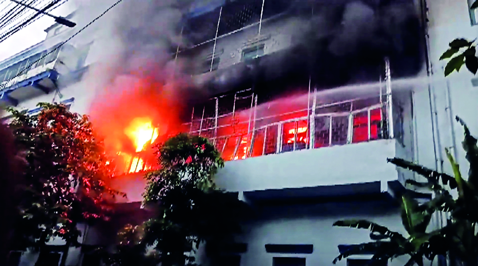 Fire at Sealdah ESI claims a life, 80 patients shifted