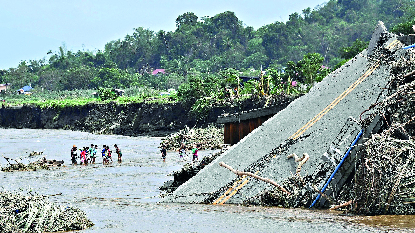 Storm Trami blows away from Philippines, 82 dead