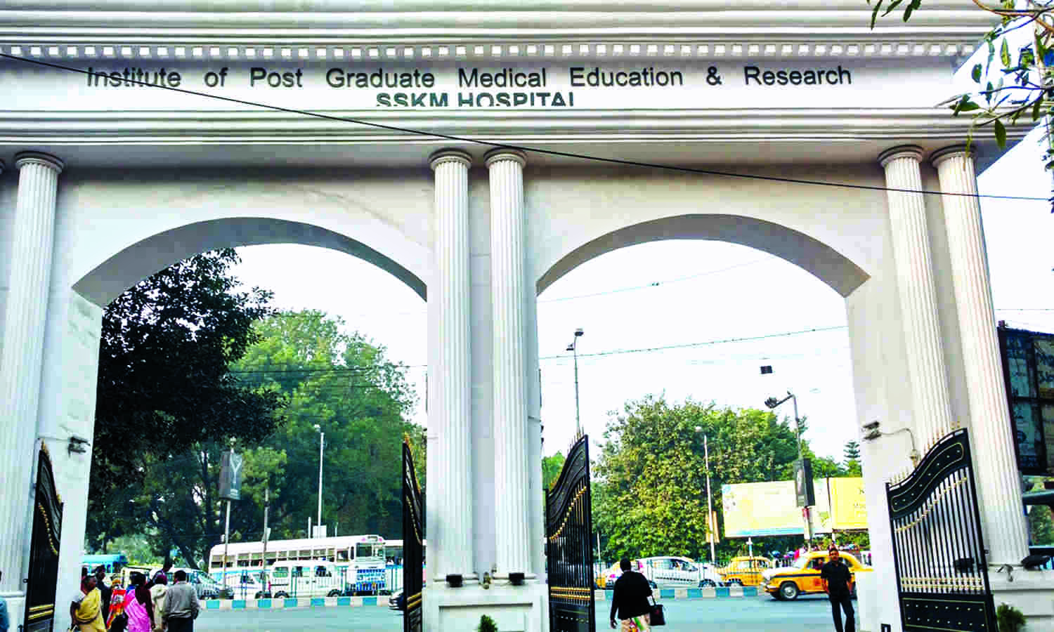 Kolkata: SSKM Hospital doctor given ‘rusty scissor’