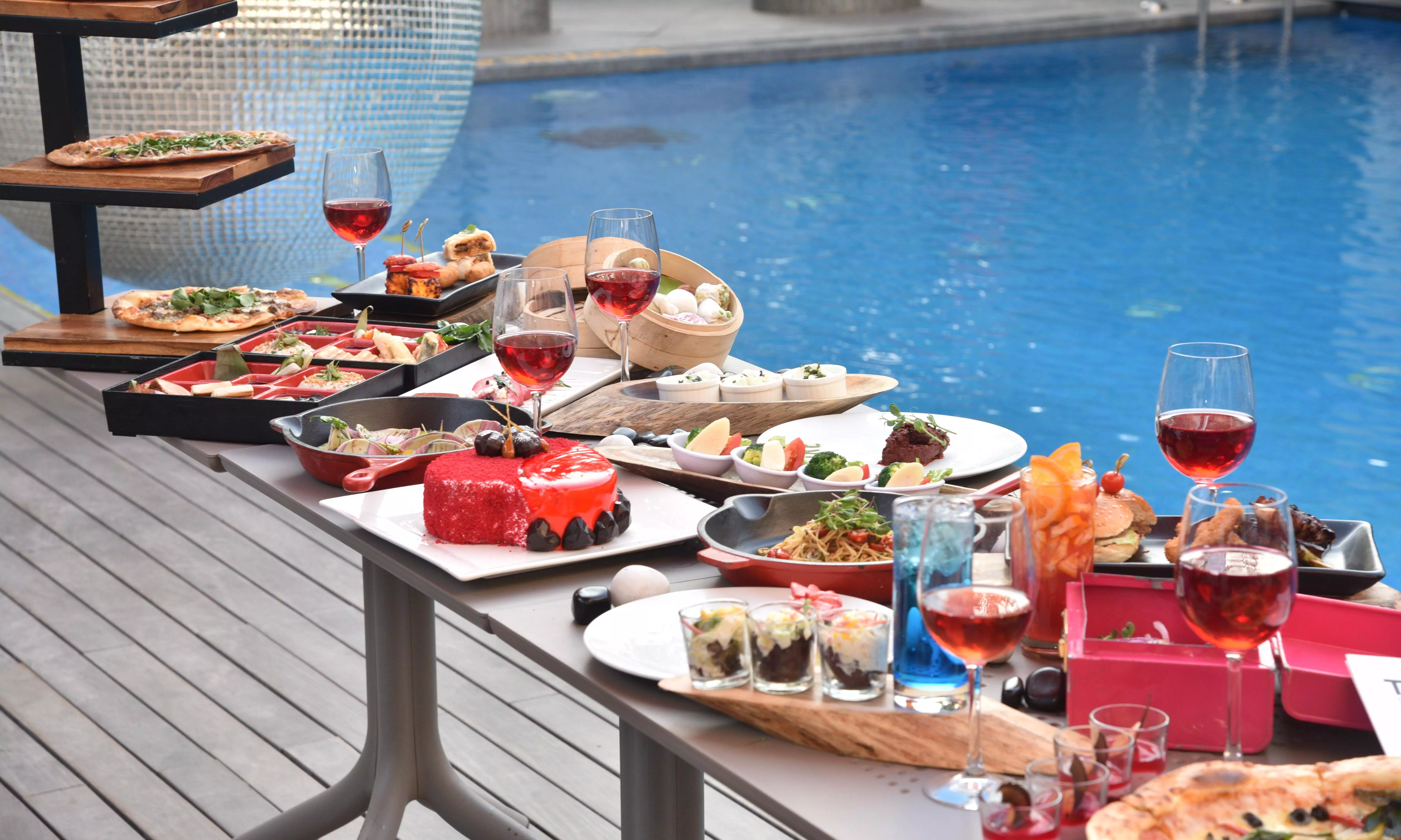 Aqua, The Park presents its Sunday poolside brunch