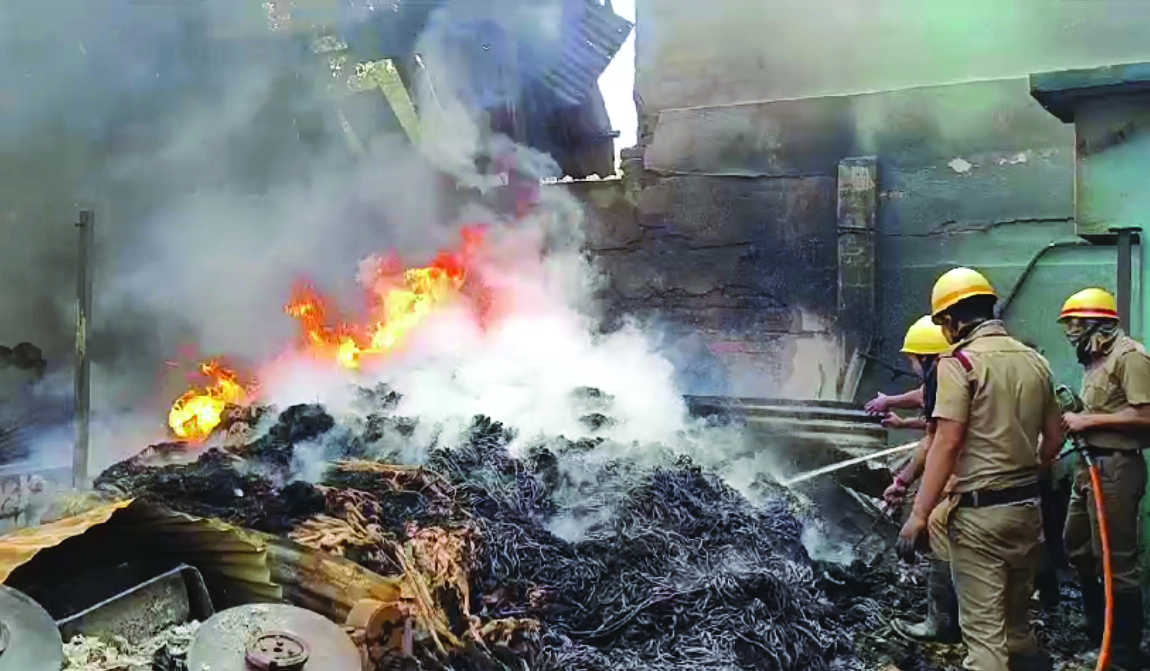 Major fire guts factory at Domjur