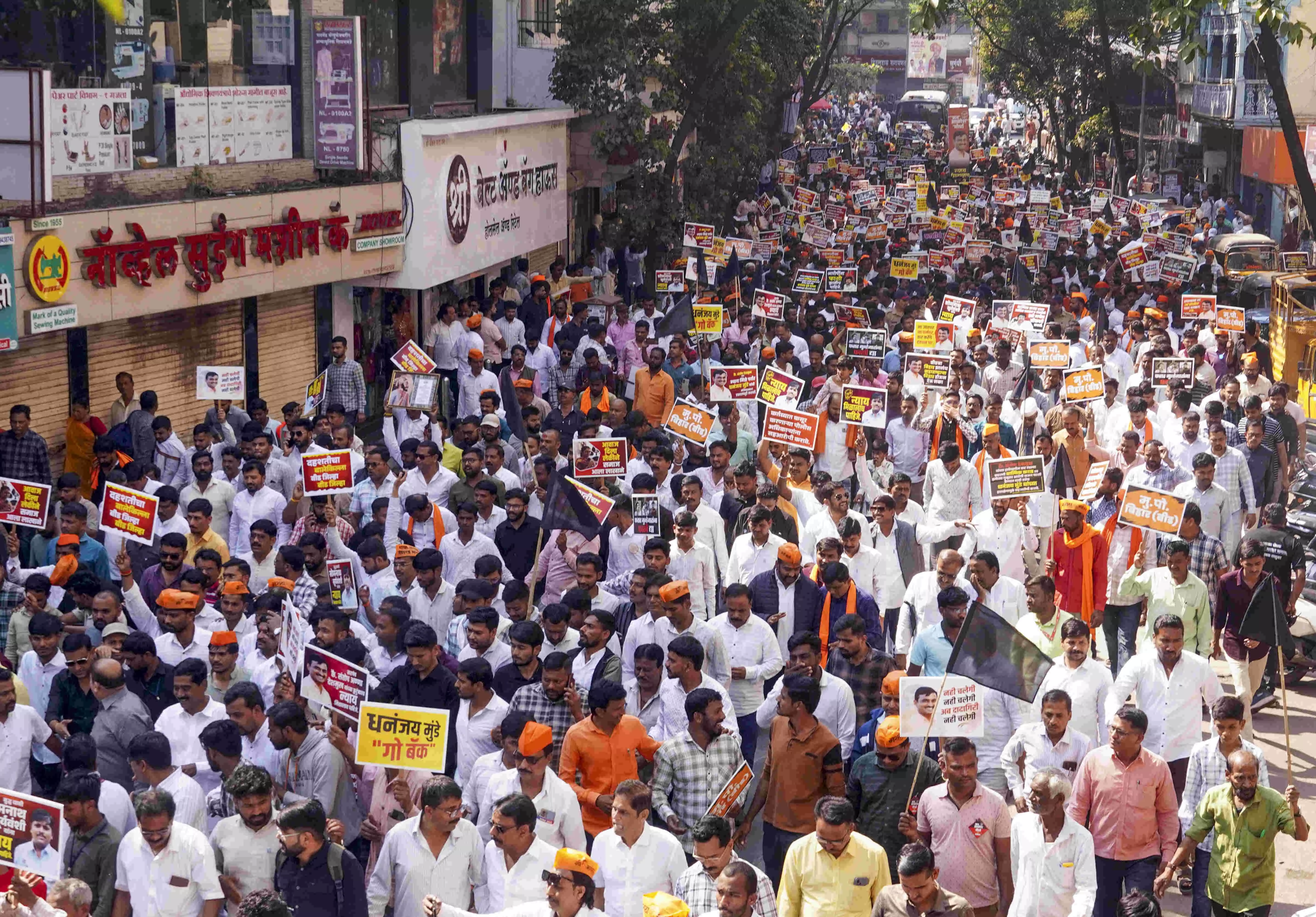 ‘Gang’ of Dhananjay Munde devastated sarpanch Deshmukh’s family: Jarange