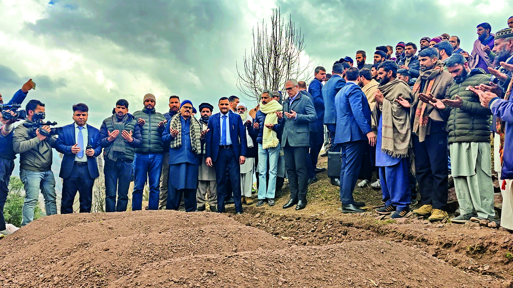 CM Abdullah visits Badhaal as Central team continues probe