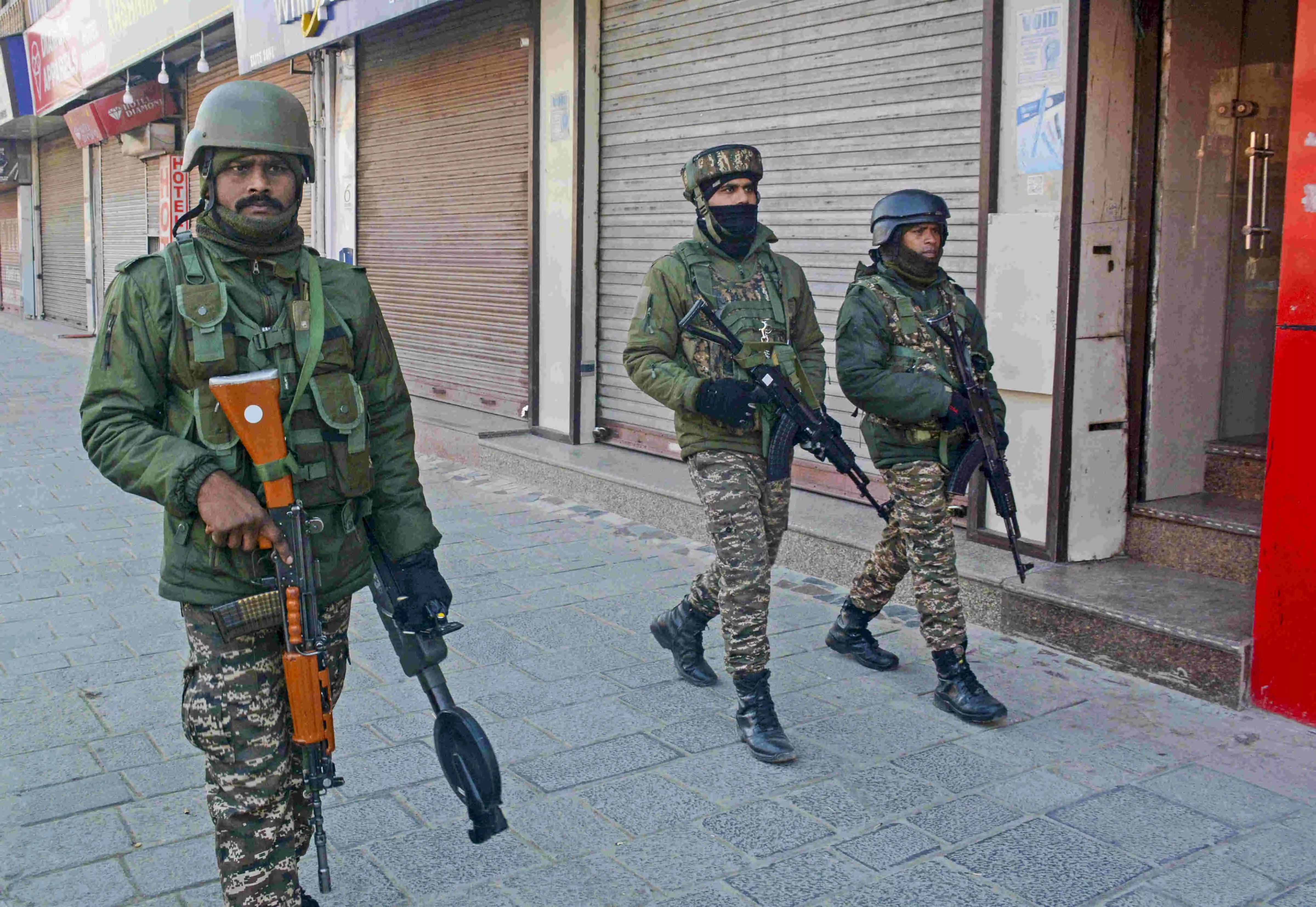 Republic Day celebrated across Kashmir amid tight security