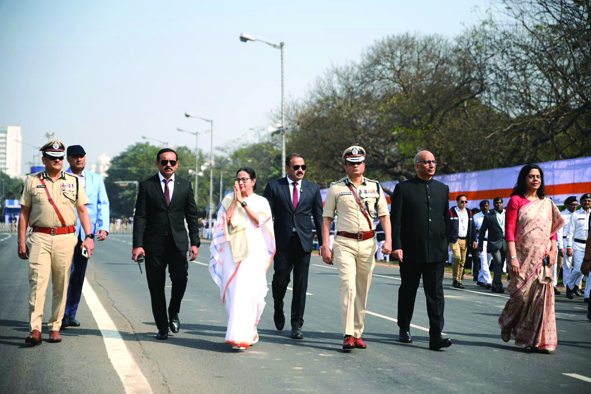 Bengal Governor, CM and political parties celebrate 76th Republic Day