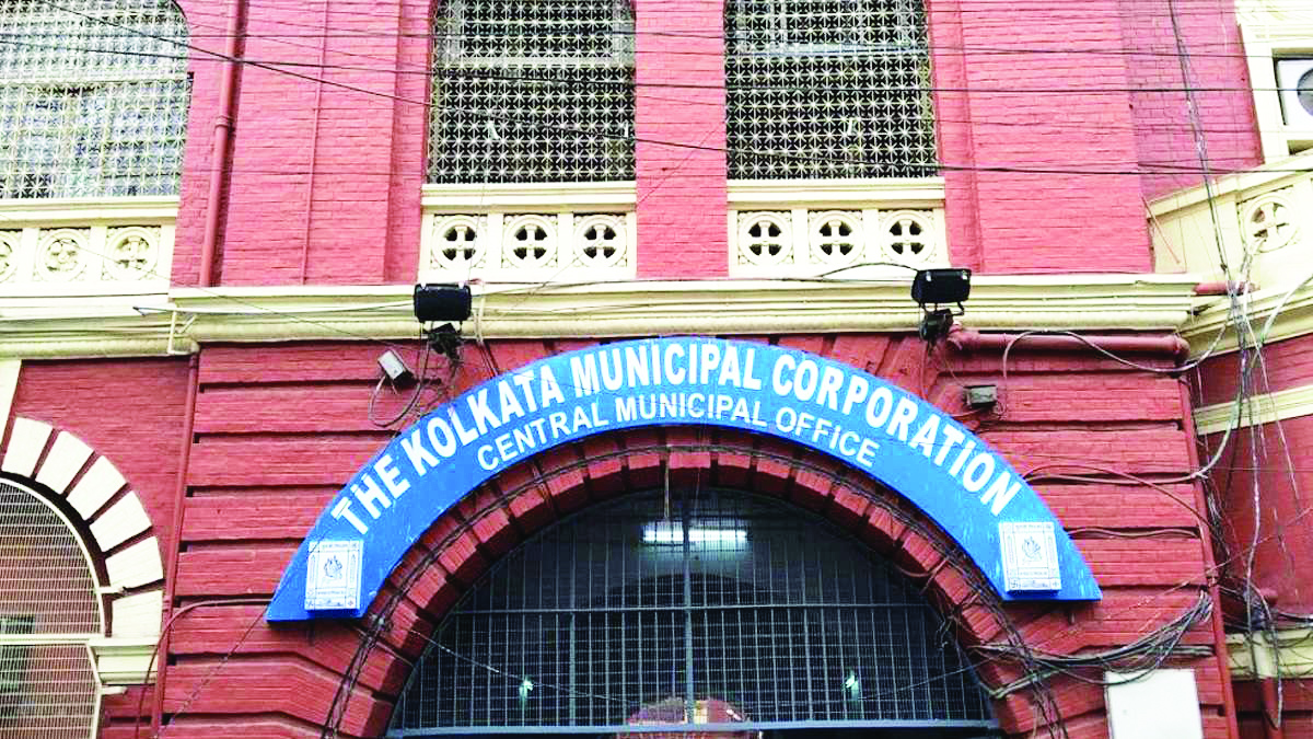 KMC to consult experts for lifting work of tilted buildings in city