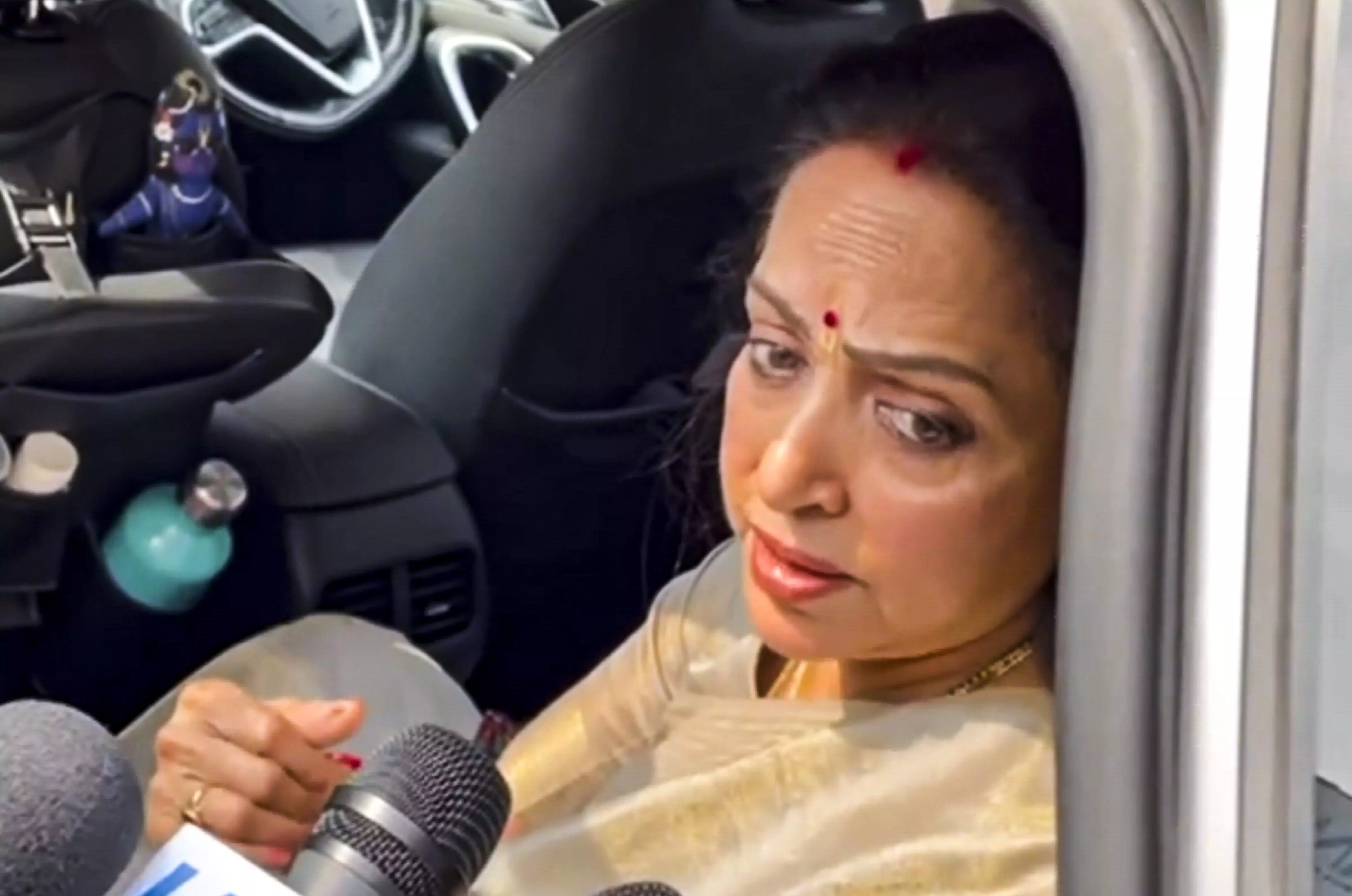 Kumbh stampede was not very big incident, being exaggerated: Hema Malini