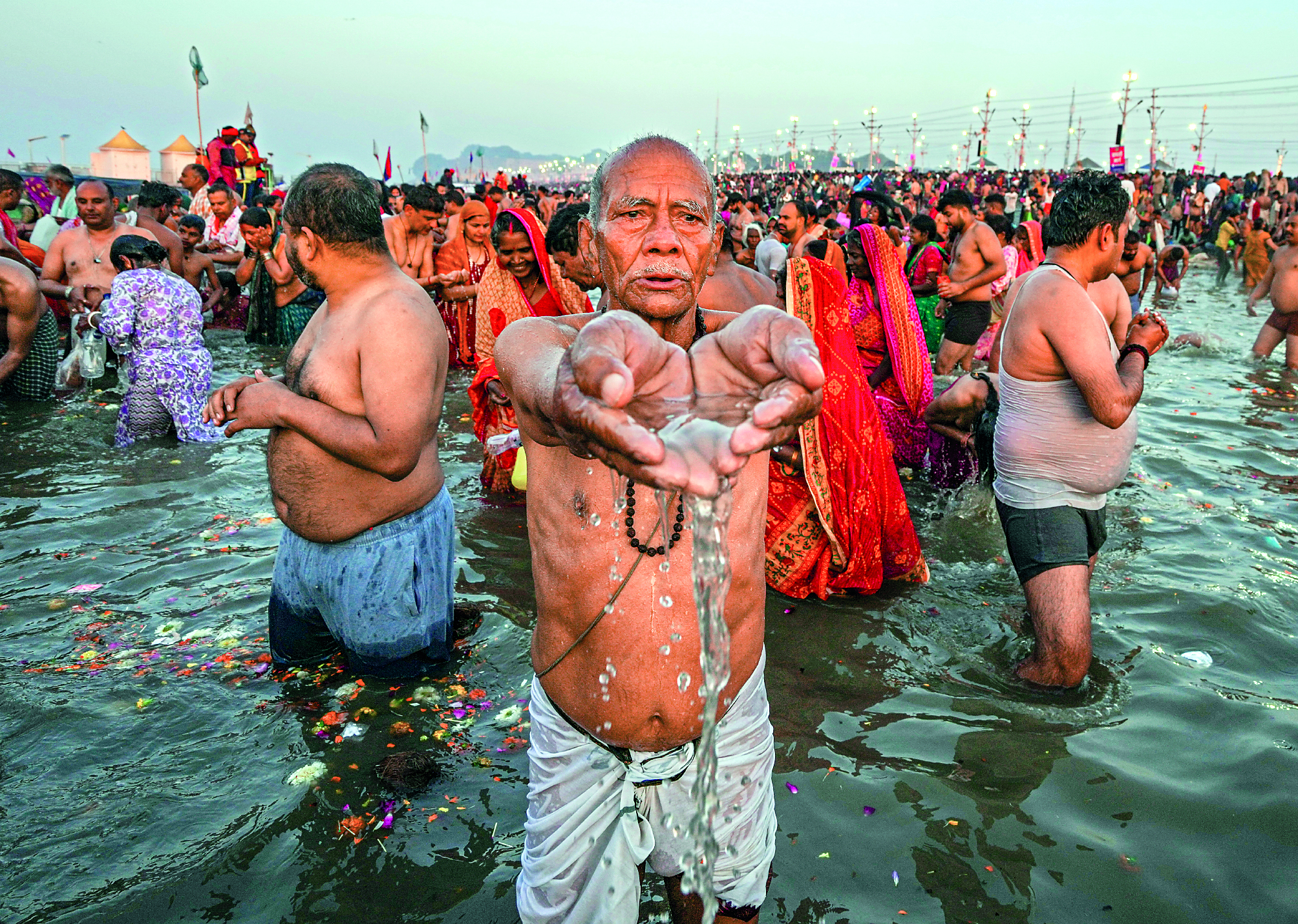 Over 2 cr devotees take holy dip at Sangam