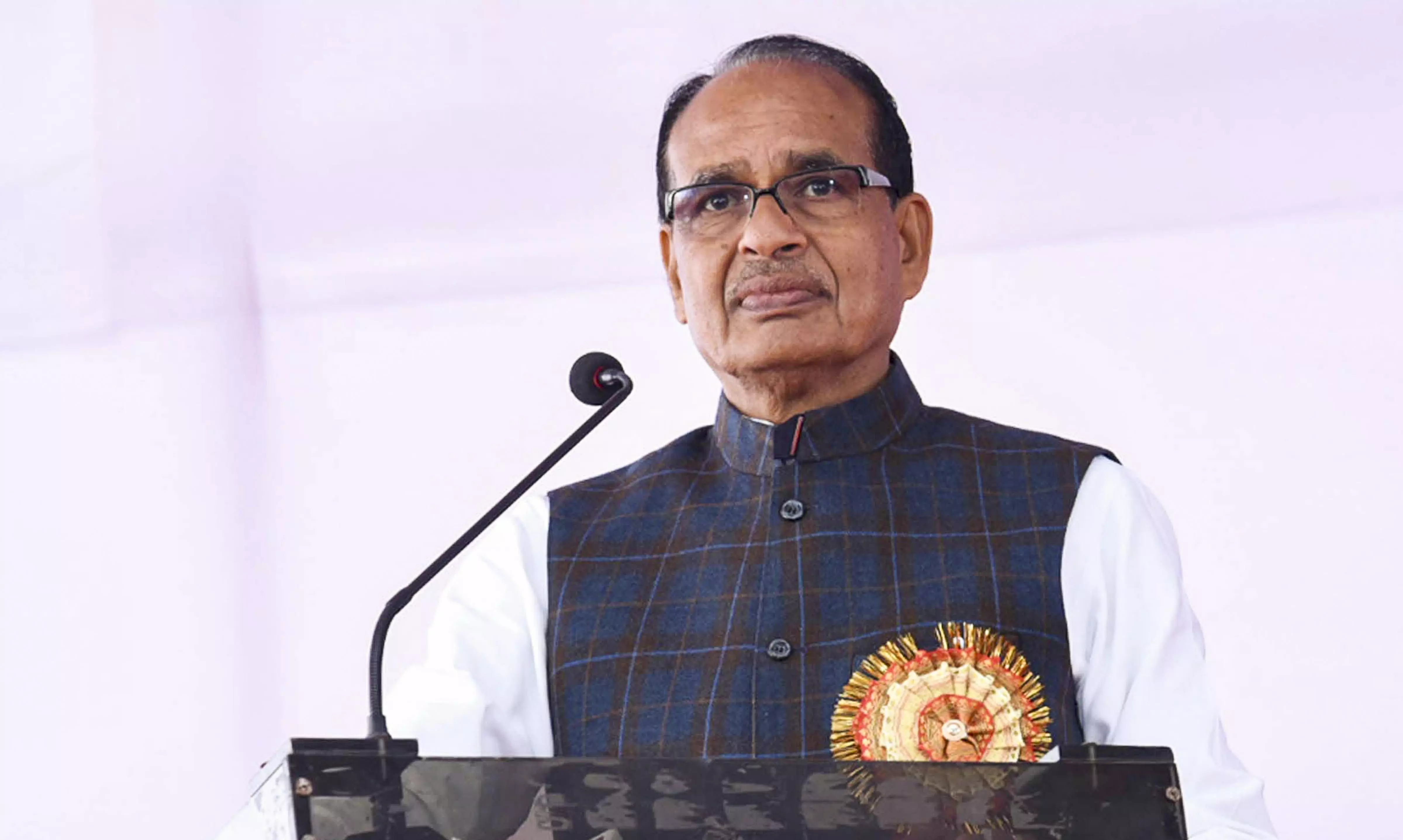 Shivraj slams Air India over broken seat, carrier orders probe; civil aviation min seeks action