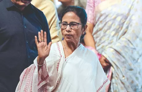 Mamata likely to form counter strategy to handle negative propaganda against party