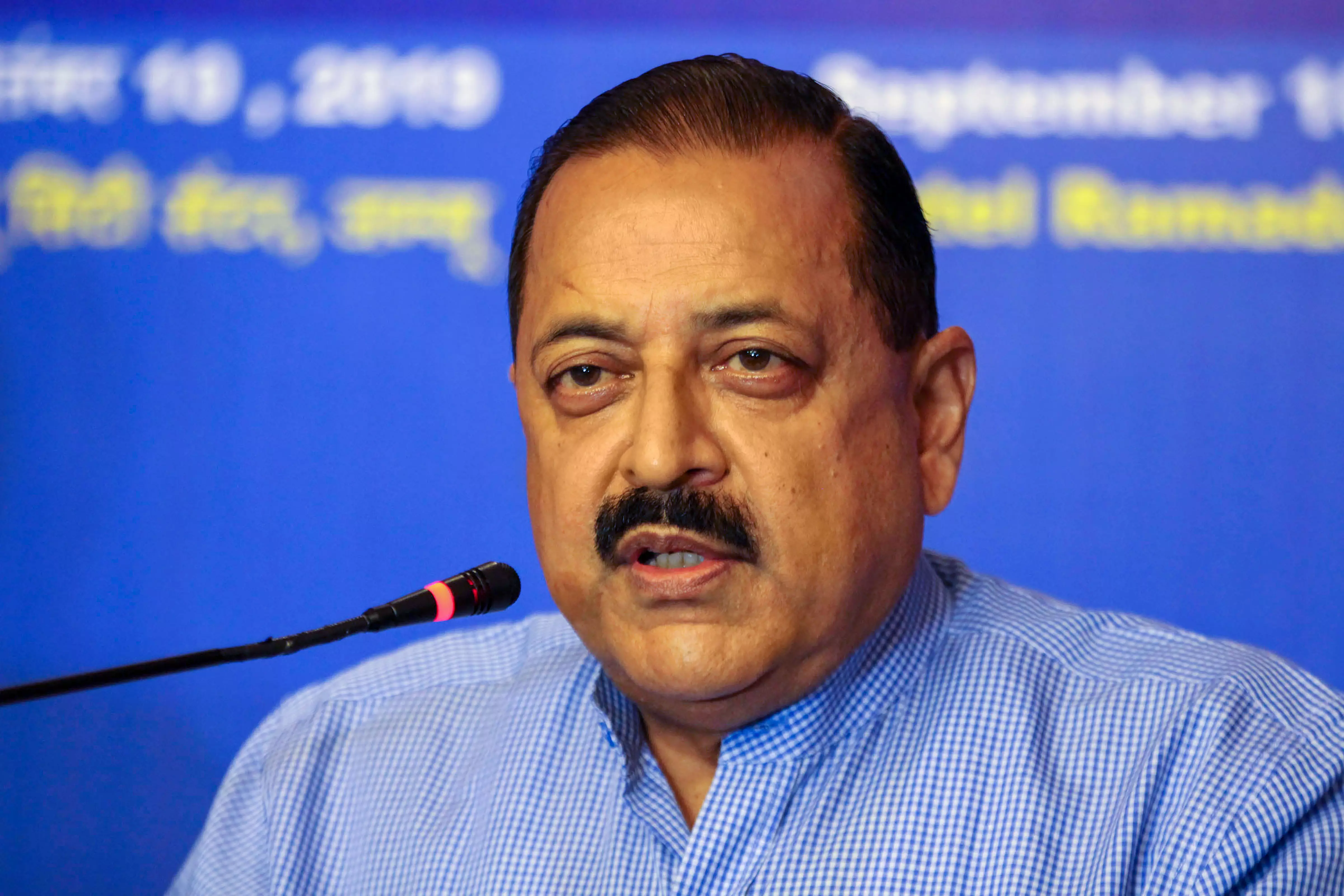 Employees union discuss pension related issues with Jitendra Singh