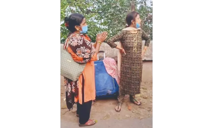 Two women caught dumping body in Hooghly, arrested for murder