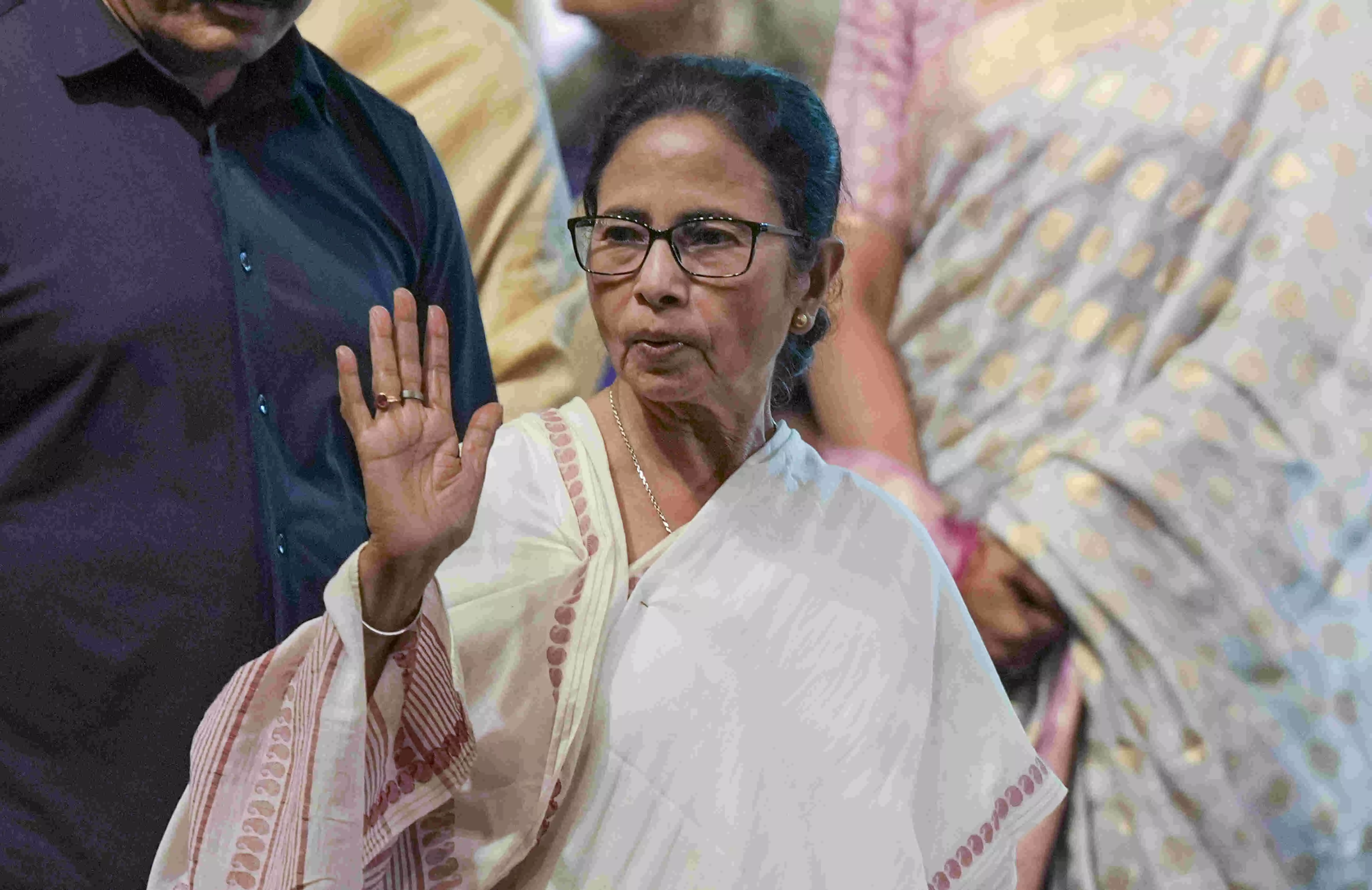 Mamata warns of indefinite dharna before EC office over fake voter allegations against BJP