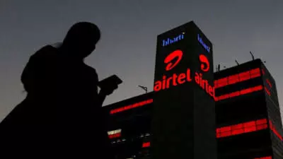 Airtel partners Elon Musks SpaceX for providing high-speed internet services in India