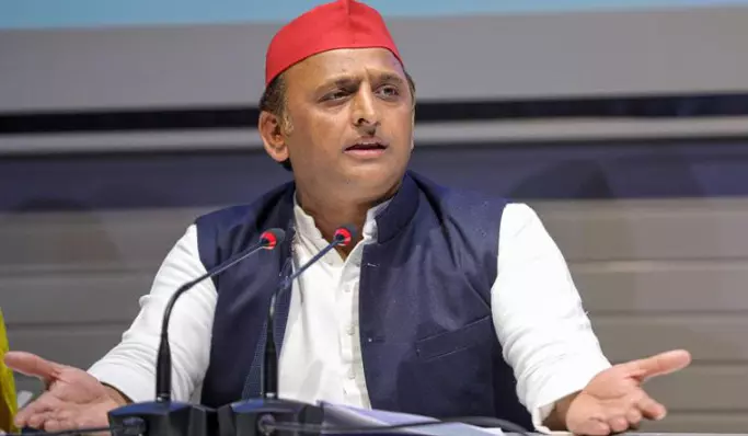 Akhilesh accuses BJP govt of protecting land mafia in UP