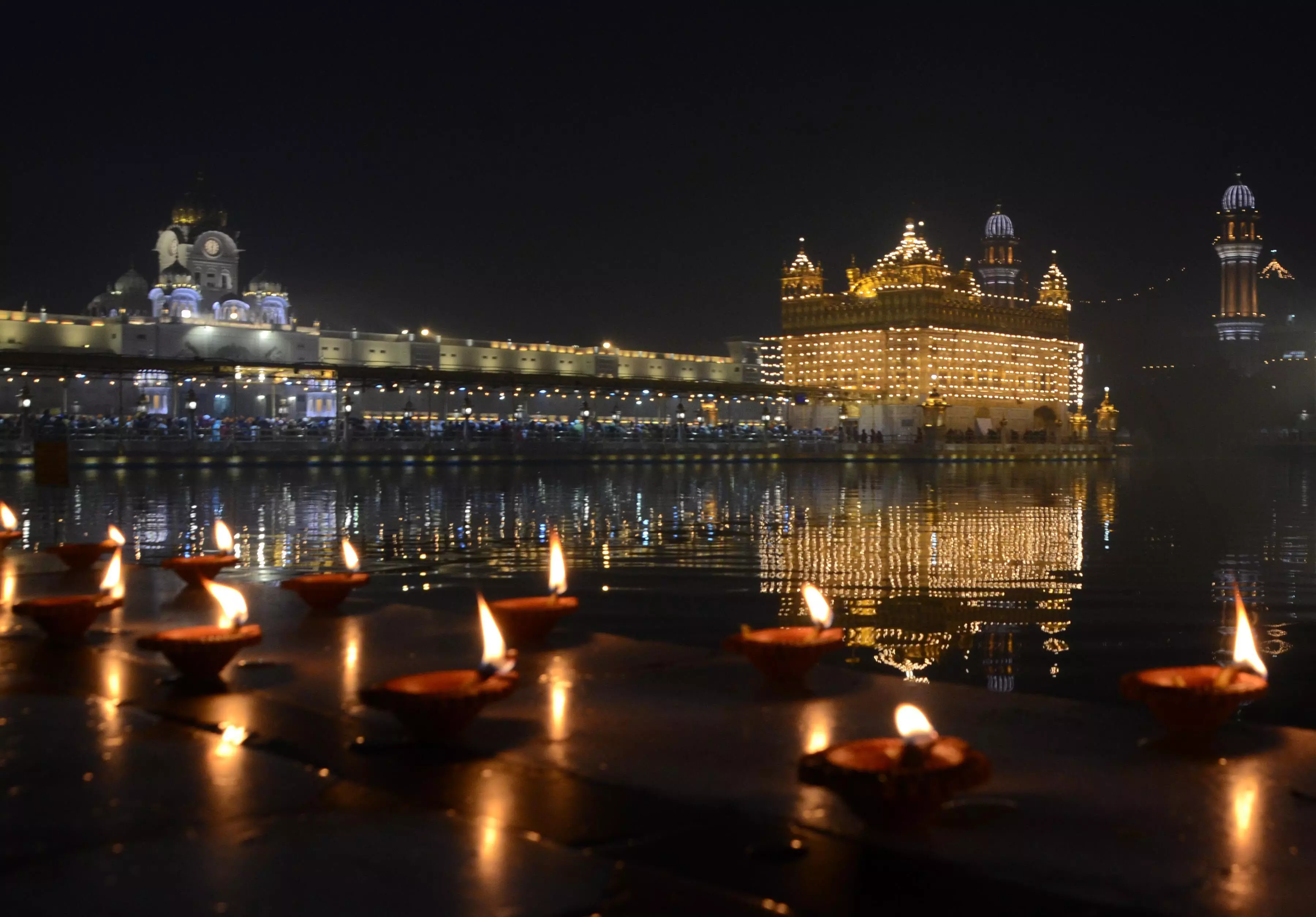 5 injured as rod-wielding man goes on rampage at Golden Temple in Amritsar