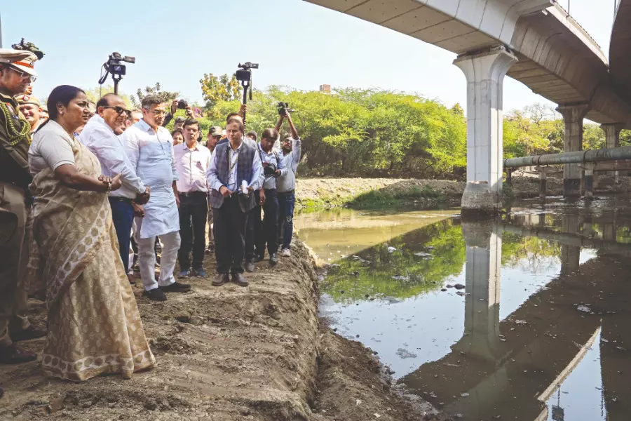 Ahead of monsoon, CM, L-G, Minister inspect major drains