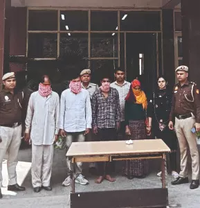 Four held for Rs 50-60 lakh   gold, diamond heist in GK-1