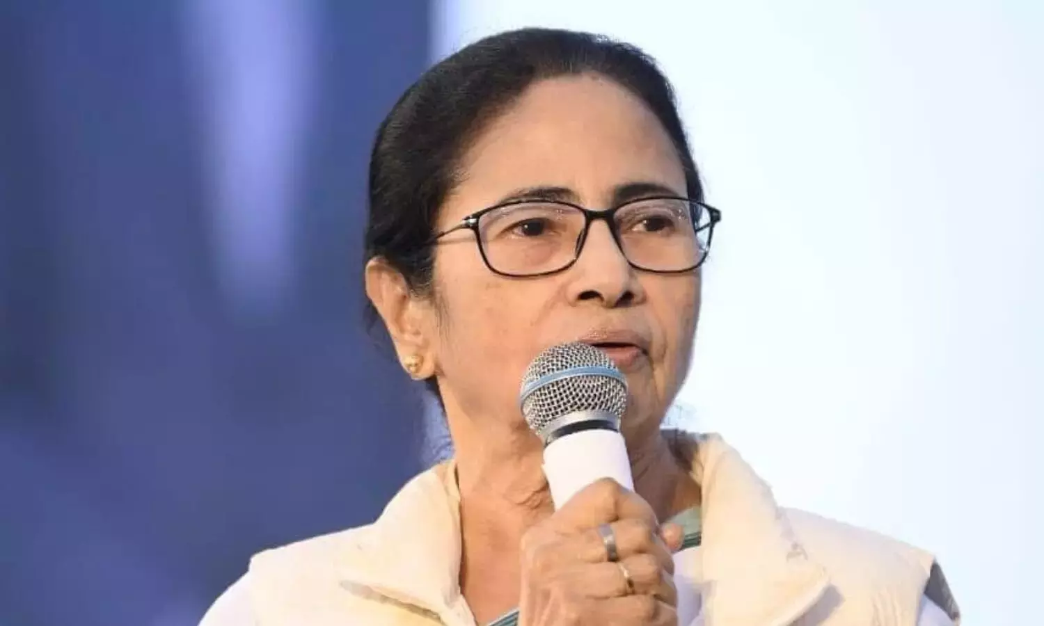 After Oxford, London School of Economics and Queen Mary University invite Mamata for talks