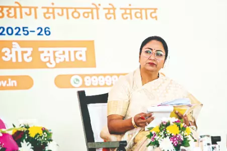 CM Rekha Gupta issues directives for   respectful maintenance of National Flag